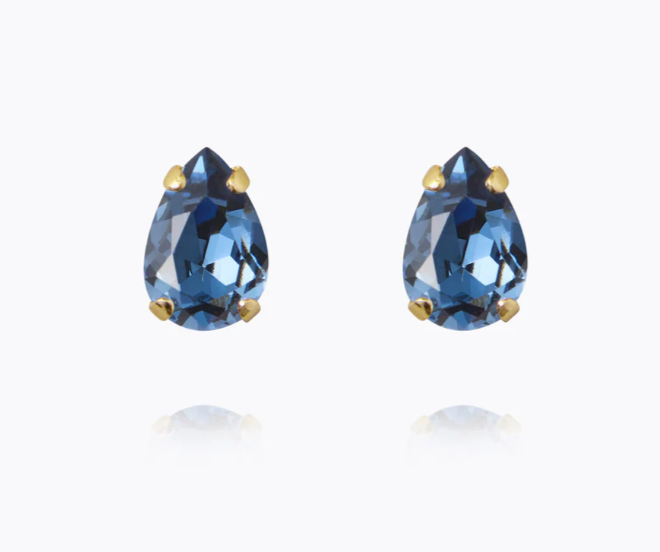 Caroline Svedbom "Petite Drop Stud Earrings Gold Denim Blue" -Örhängen