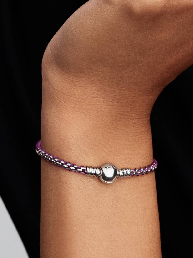 Pandora "Flätat armband med lila tygdetalj" - Armband - Bild 2